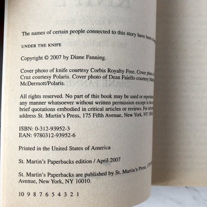 Under the Knife by Diane Fanning [FIRST EDITION] - Bookshop Apocalypse