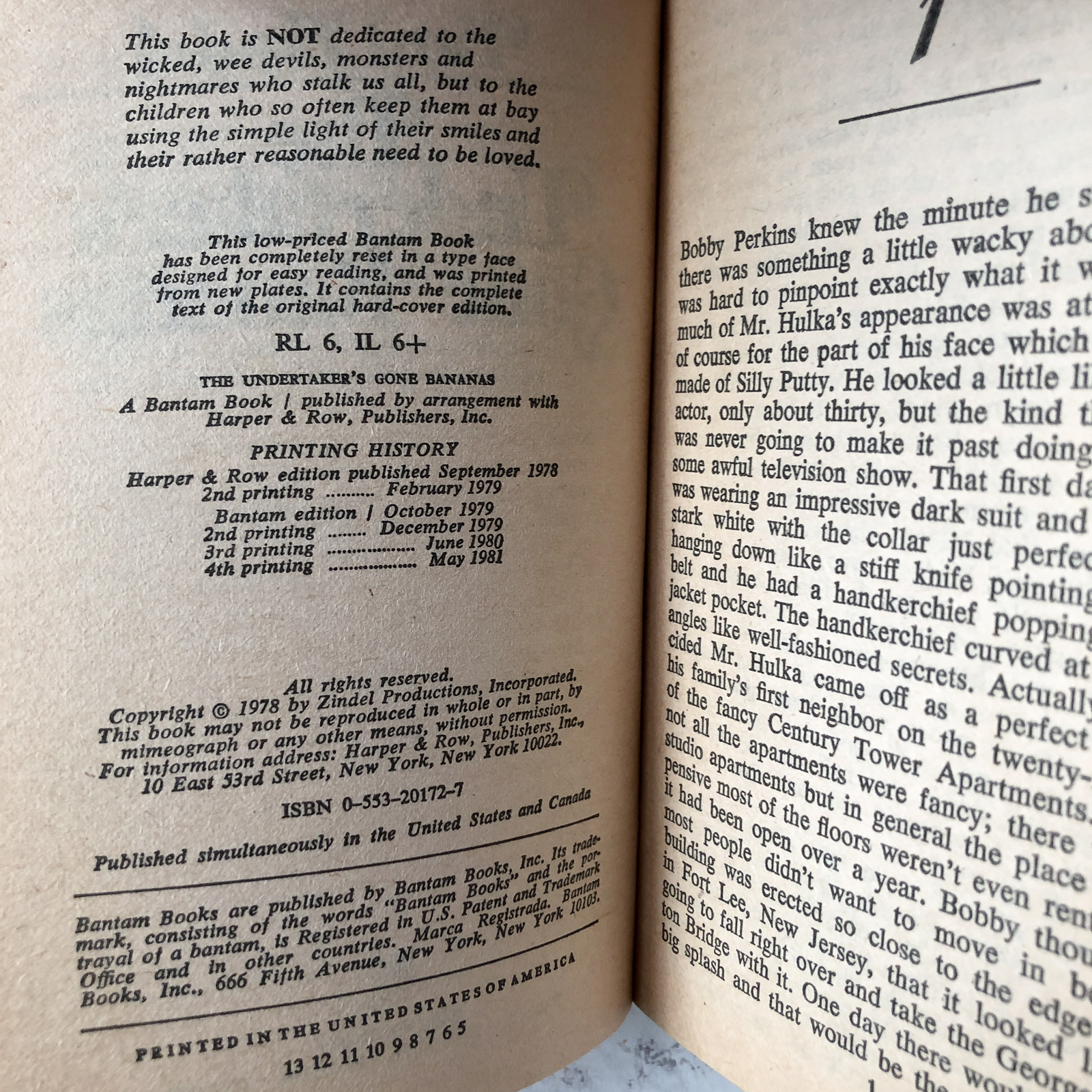 The Undertaker's Gone Bananas by Paul Zindel - Bookshop Apocalypse