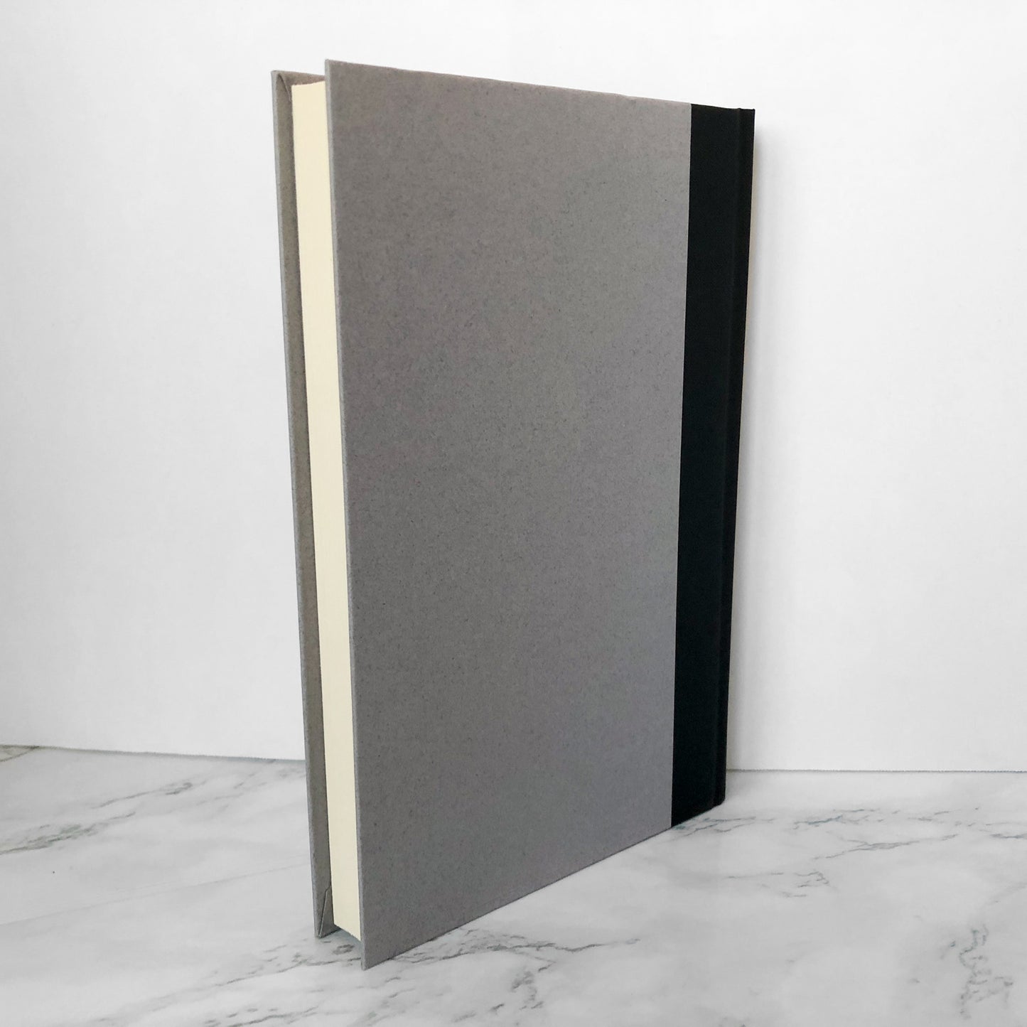 Unshakeable: Your Financial Freedom Playbook by Tony Robbins - Bookshop Apocalypse