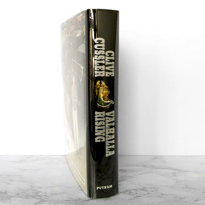 Valhalla Rising by Clive Cussler SIGNED! [FIRST EDITION / FIRST PRINTING] 2001