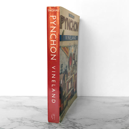 Vineland by Thomas Pynchon [U.K. TRADE PAPERBACK] 1991 • Minerva