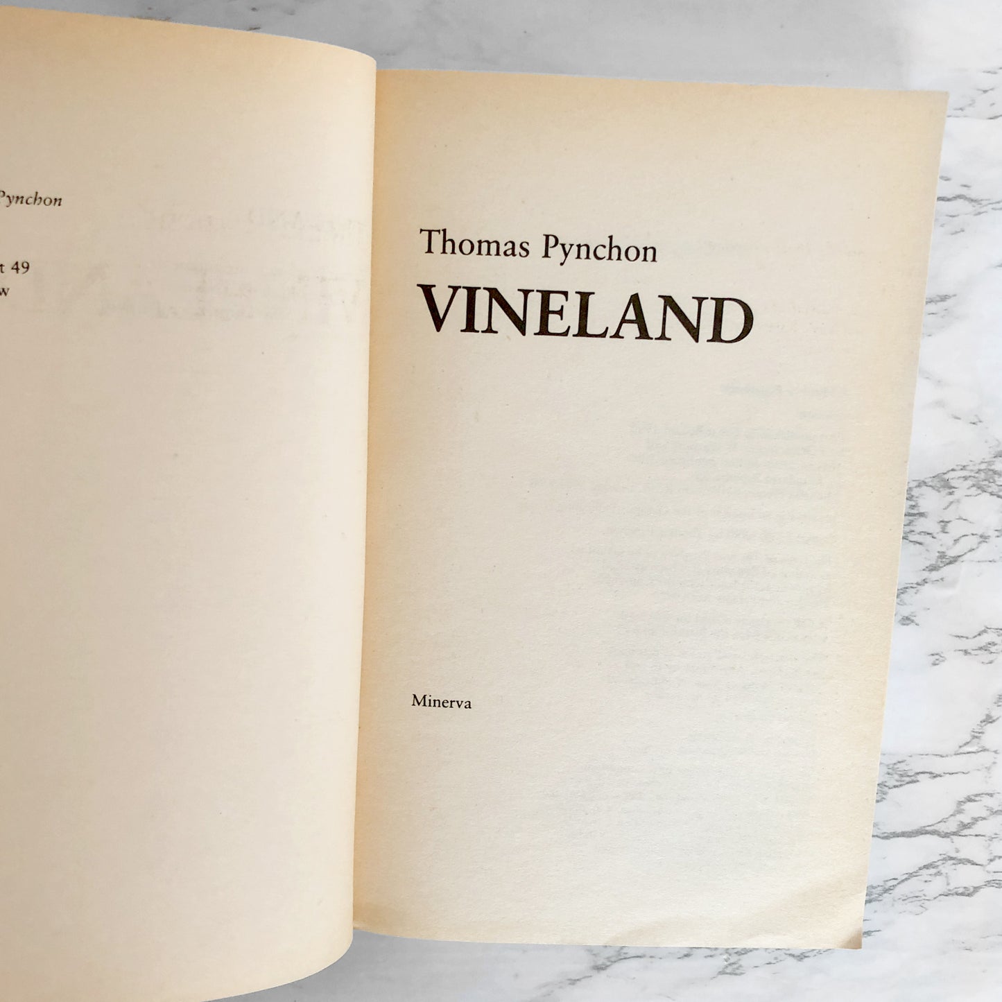 Vineland by Thomas Pynchon [U.K. TRADE PAPERBACK] 1991 • Minerva