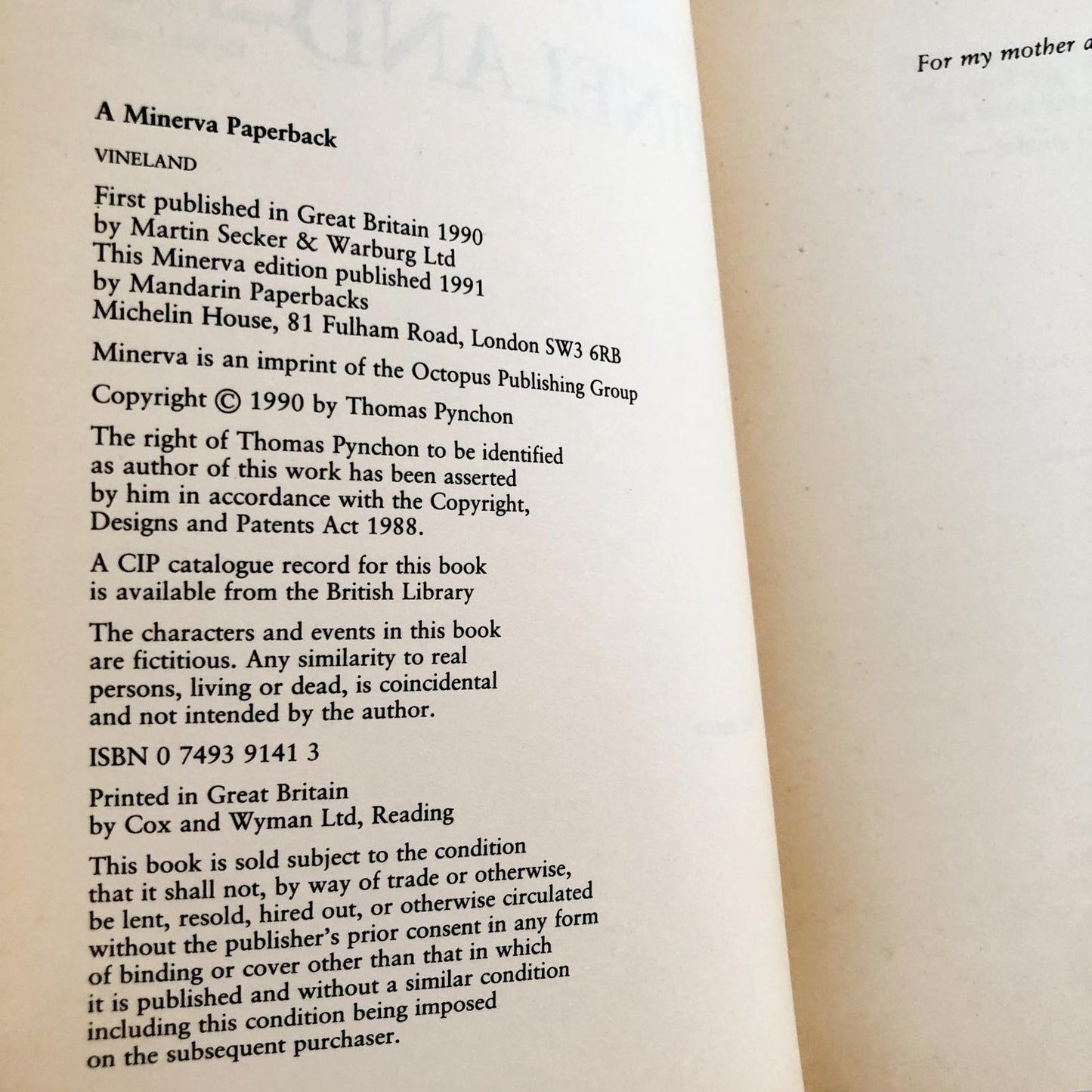 Vineland by Thomas Pynchon [U.K. TRADE PAPERBACK] 1991 • Minerva