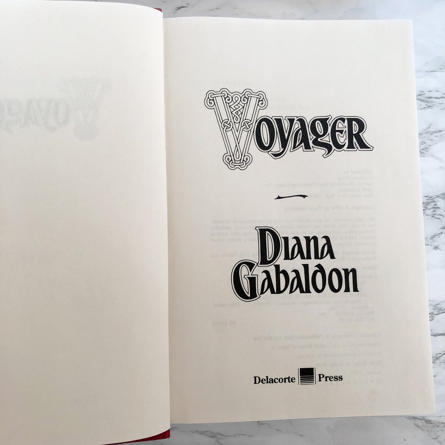 Voyager by Diana Gabaldon [FIRST EDITION] Outlander #3