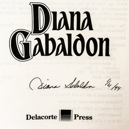 Voyager by Diana Gabaldon SIGNED! [FIRST EDITION] 1994 Outlander #3