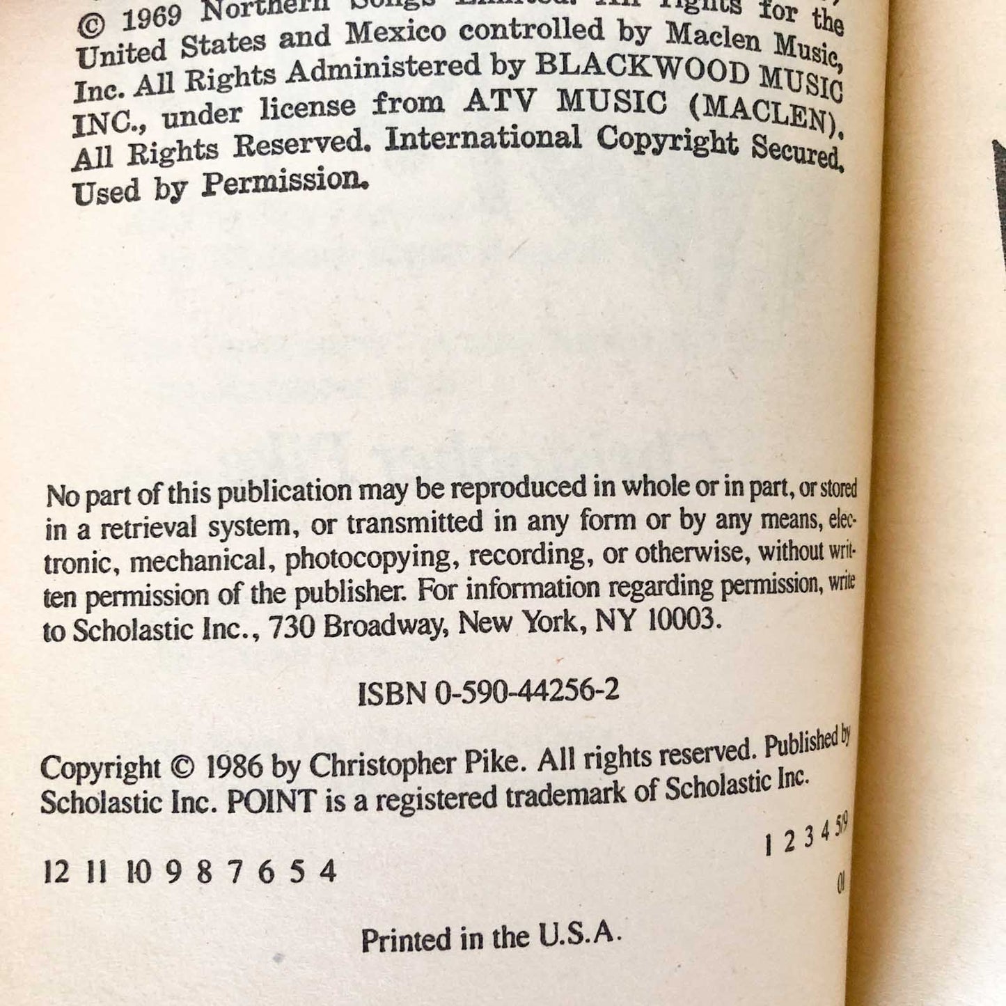 Weekend by Christopher Pike [FIRST EDITION PAPERBACK] 1986 • Point Horror #3