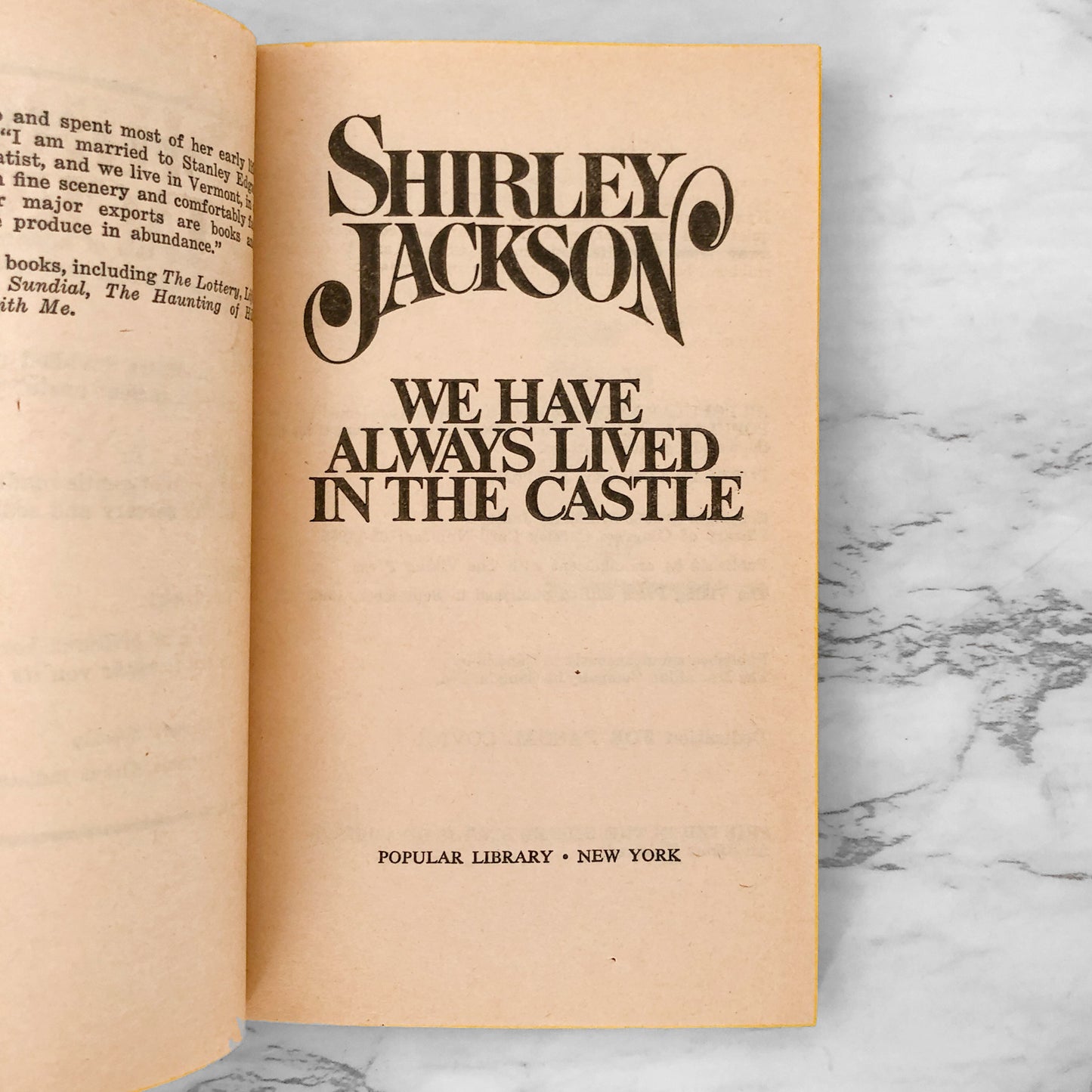 We Have Always Lived in the Castle by Shirley Jackson [1962 PAPERBACK]