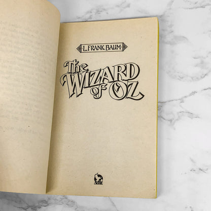 The Wonderful Wizard of Oz by L. Frank Baum [1990 AERIE PAPERBACK]