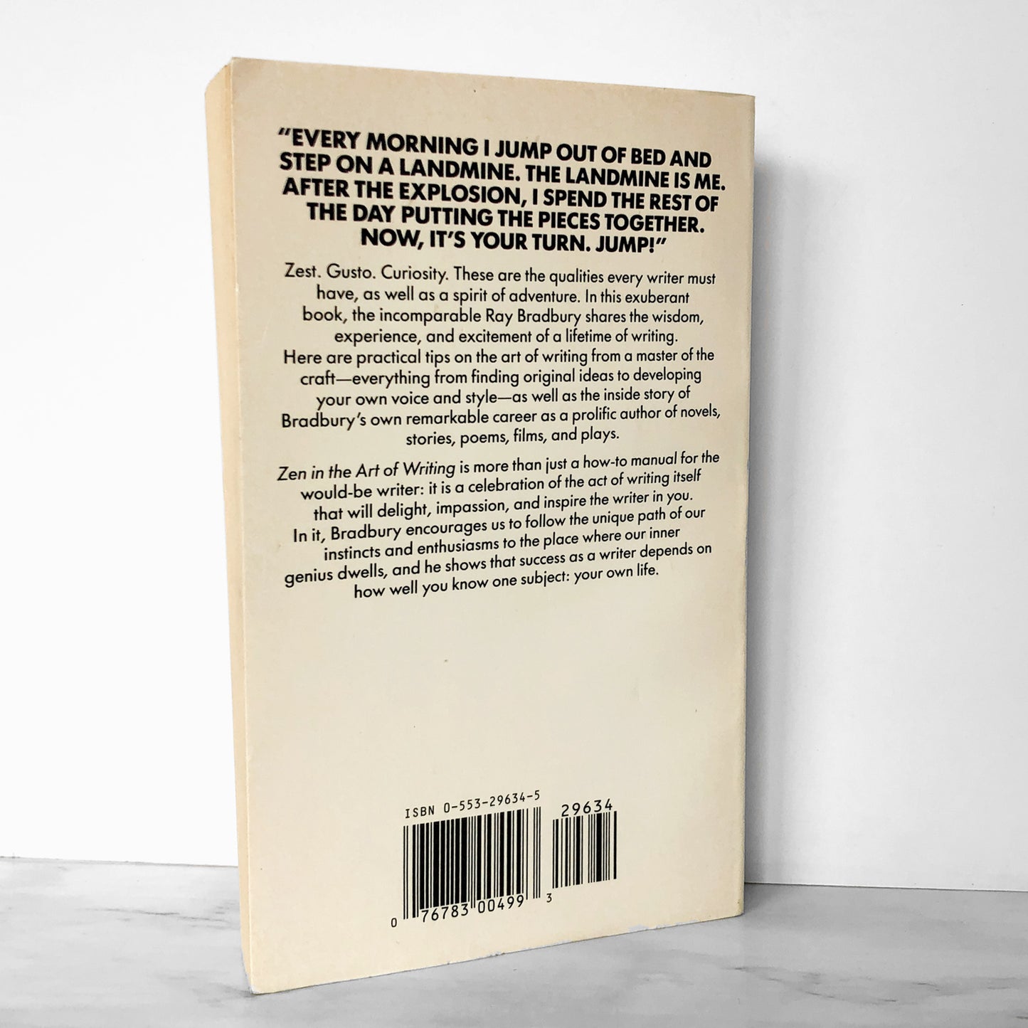 Zen in the Art of Writing by Ray Bradbury [1992 PAPERBACK]