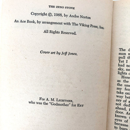The Zero Stone by Andre Norton [1968 PAPERBACK]
